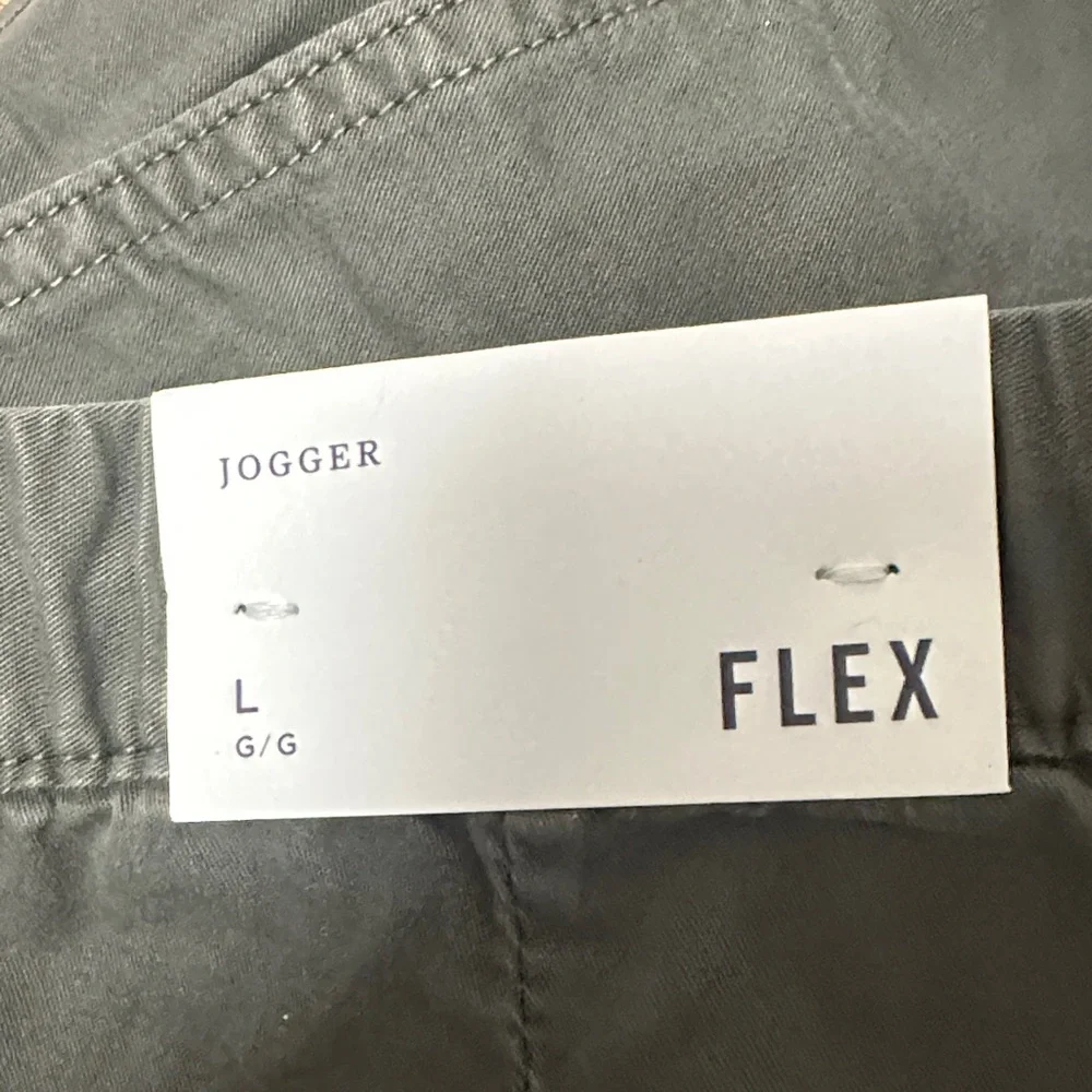 American Eagle Outfitters Dark Green Men's Joggers - Picture 4 of 4